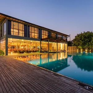 Hotel Regenta Arie Lagoon